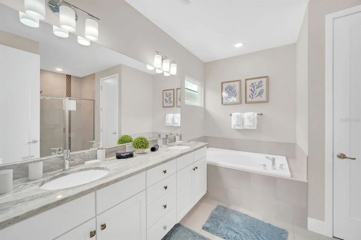 Image No.24-6 Bed House for sale