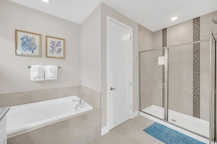 Image No.25-6 Bed House for sale