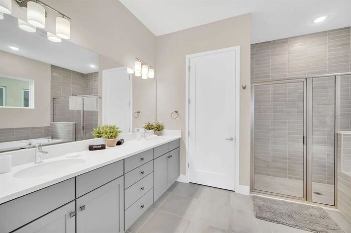 Image No.28-6 Bed House for sale