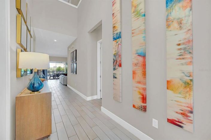 Image No.3-6 Bed House for sale