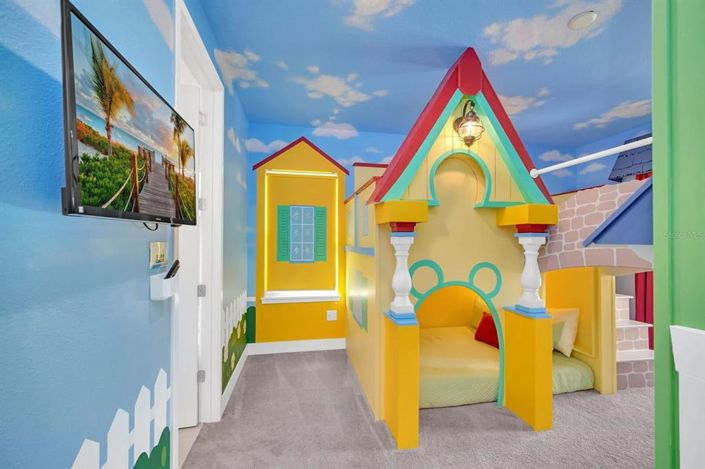 Image No.43-6 Bed House for sale