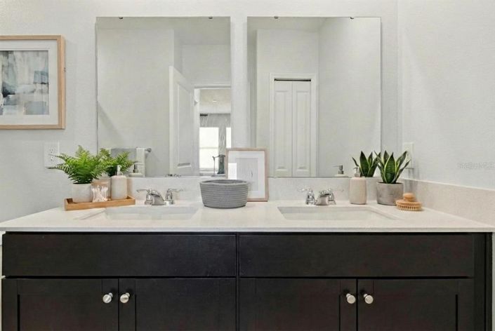 Image No.39-4 Bed House for sale