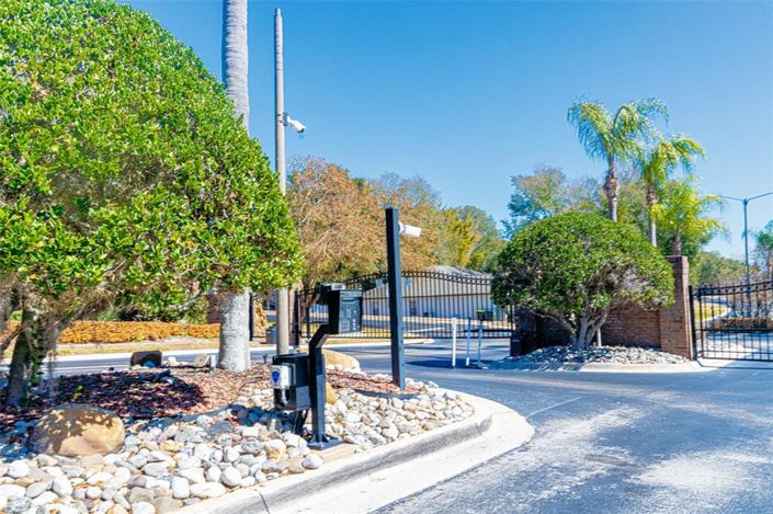 Image No.10-3 Bed House for sale