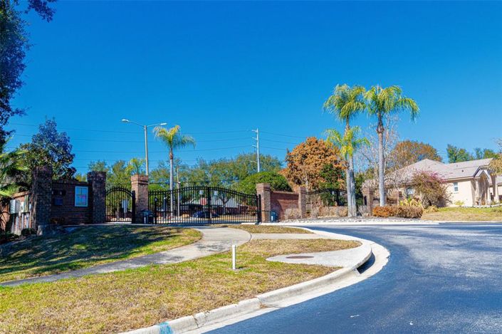 Image No.11-3 Bed House for sale