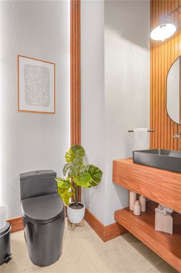 Image No.10-4 Bed House for sale