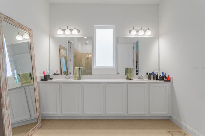 Image No.34-4 Bed House for sale