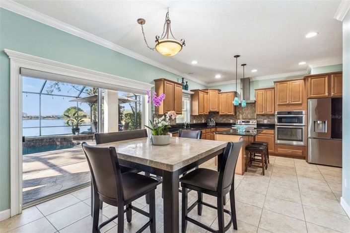 Image No.11-5 Bed House for sale