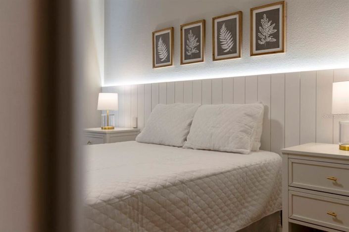 Image No.25-10 Bed House for sale