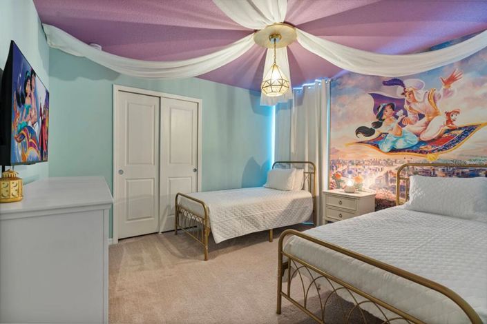 Image No.40-10 Bed House for sale