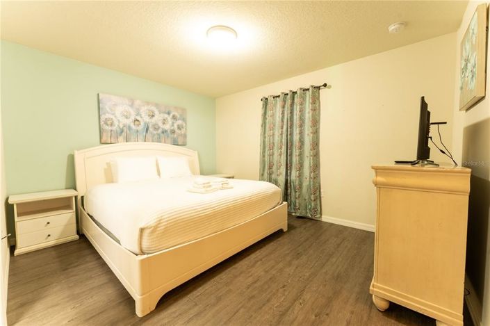 Image No.15-9 Bed House for sale