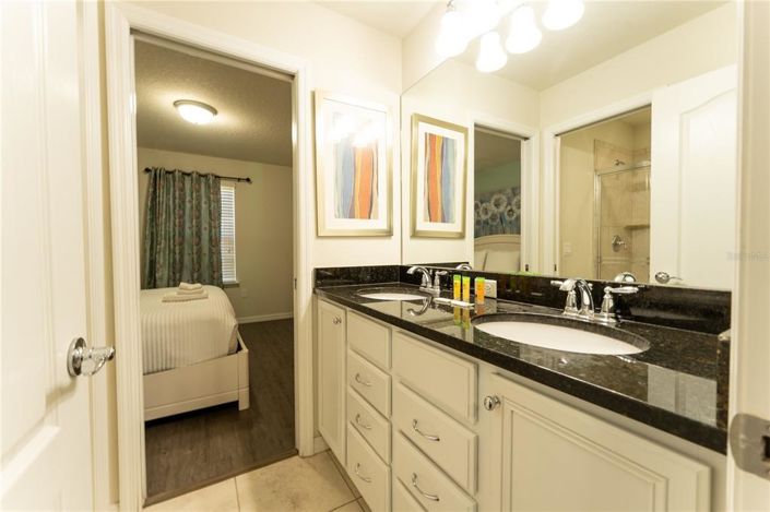 Image No.16-9 Bed House for sale