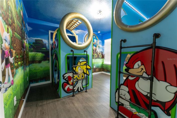 Image No.18-9 Bed House for sale