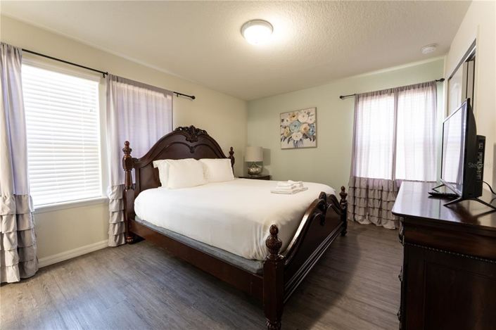 Image No.31-9 Bed House for sale