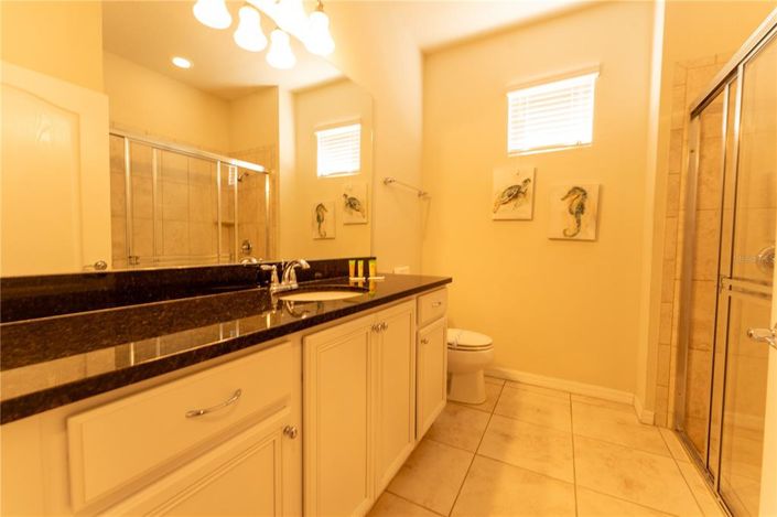 Image No.5-9 Bed House for sale