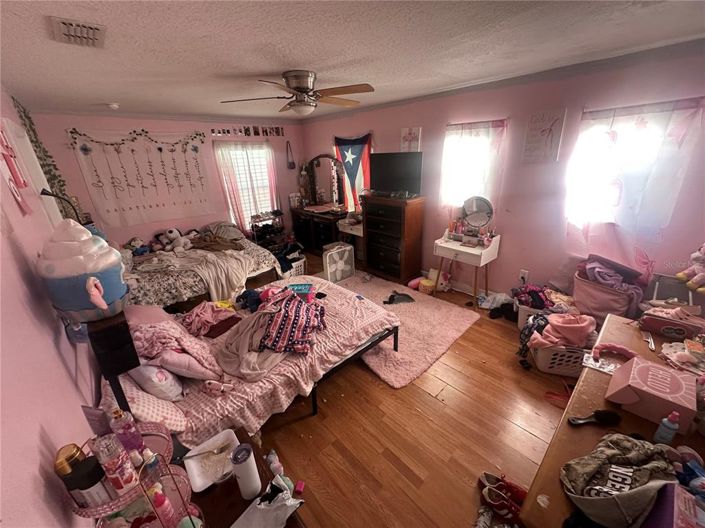 Image No.15-5 Bed House for sale