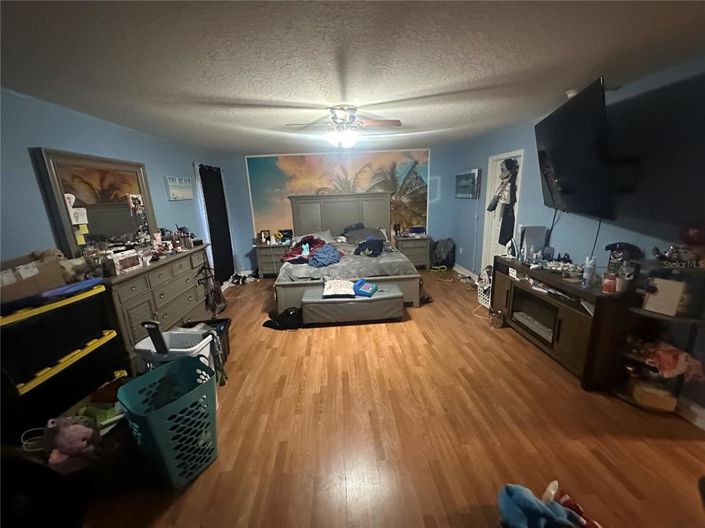 Image No.16-5 Bed House for sale