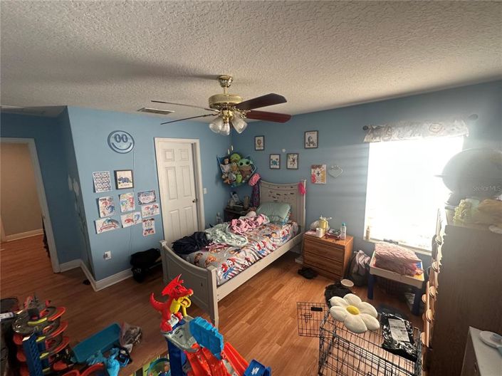 Image No.24-5 Bed House for sale