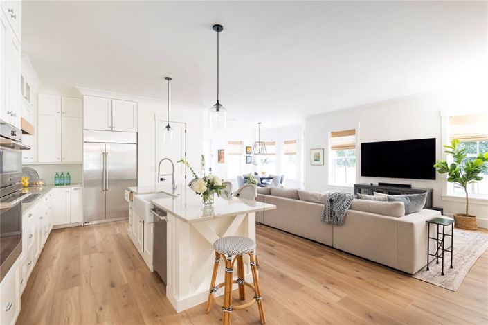 Image No.17-4 Bed House for sale