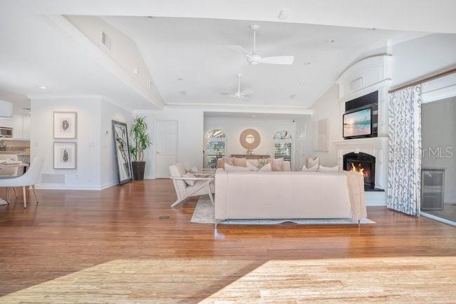 Image No.18-4 Bed House for sale