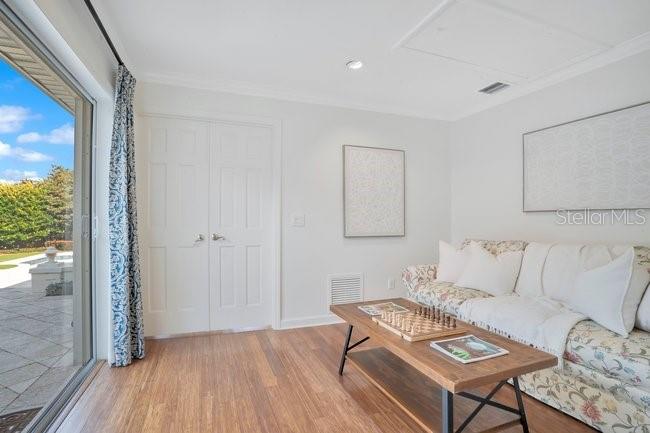 Image No.30-4 Bed House for sale