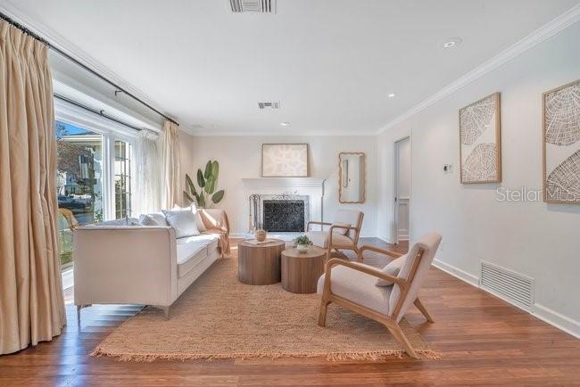 Image No.8-4 Bed House for sale