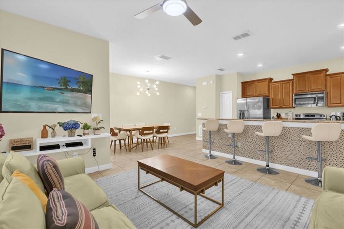 Image No.10-4 Bed Townhouse for sale