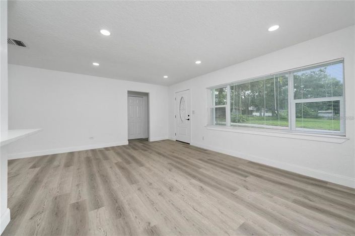 Image No.7-Maison de 4 chambres à vendre à Saint John