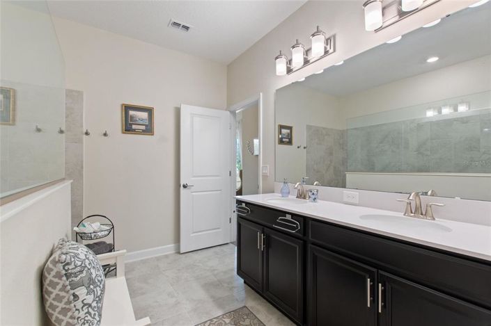 Image No.22-4 Bed House for sale