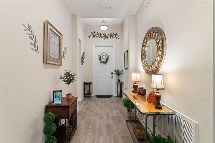 Image No.3-4 Bed House for sale