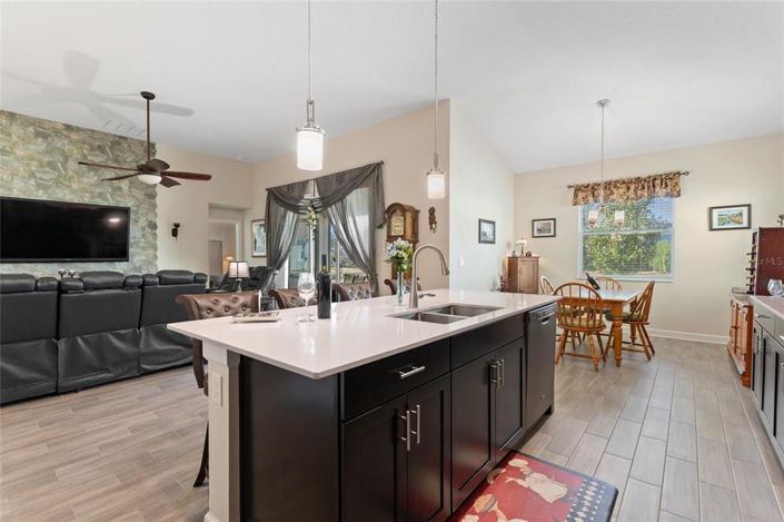 Image No.7-4 Bed House for sale