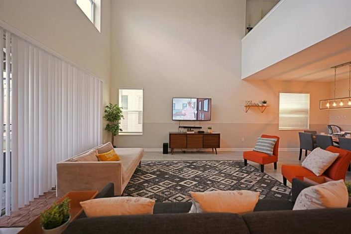 Image No.18-5 Bed Townhouse for sale