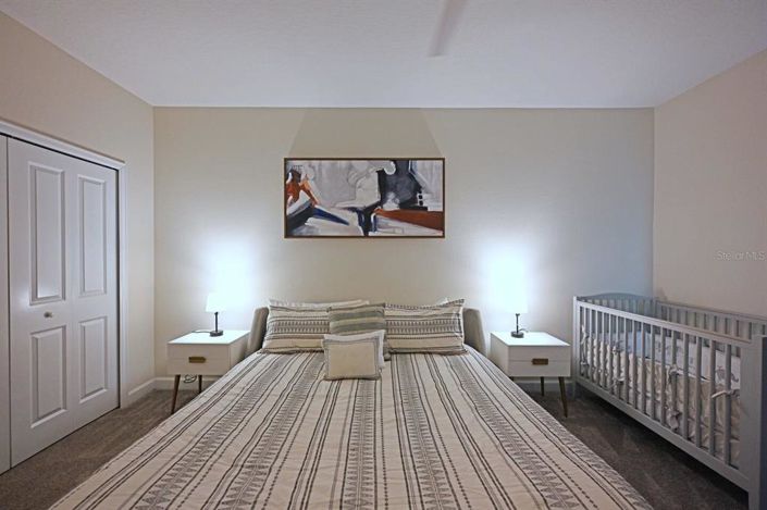 Image No.22-5 Bed Townhouse for sale