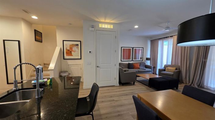 Image No.10-2 Bed Townhouse for sale