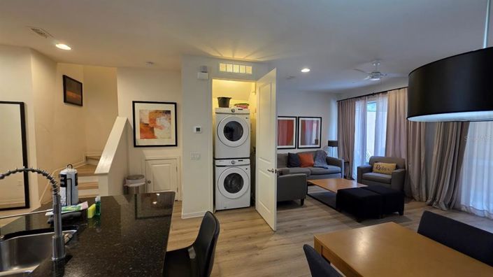 Image No.11-2 Bed Townhouse for sale