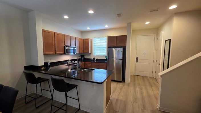 Image No.12-2 Bed Townhouse for sale