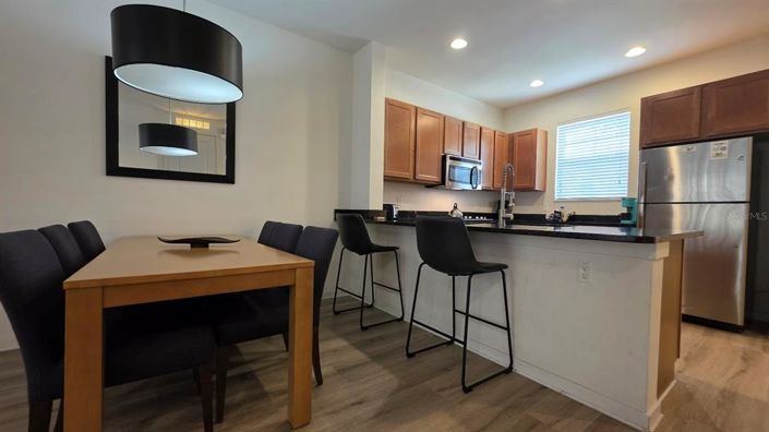 Image No.14-2 Bed Townhouse for sale