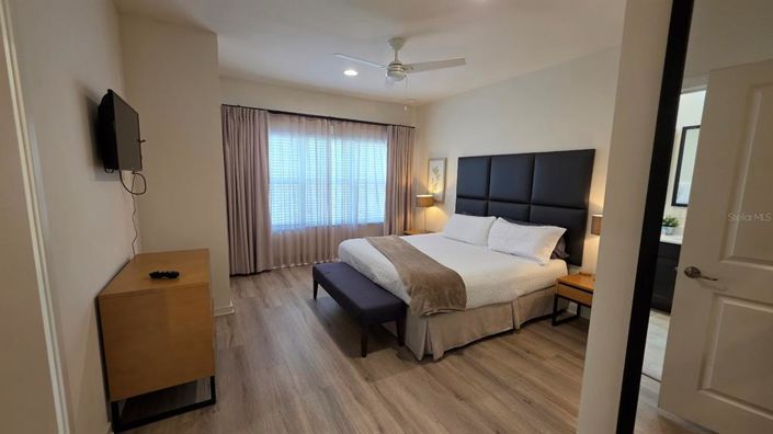 Image No.26-2 Bed Townhouse for sale