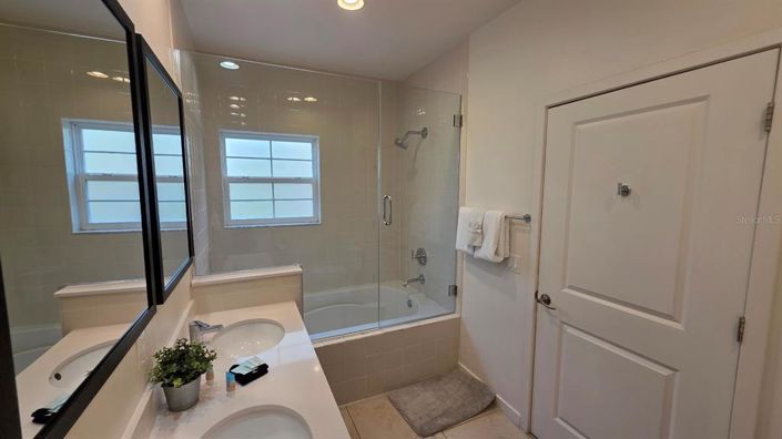 Image No.34-2 Bed Townhouse for sale