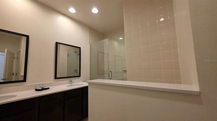 Image No.36-2 Bed Townhouse for sale