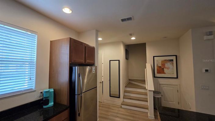 Image No.6-2 Bed Townhouse for sale