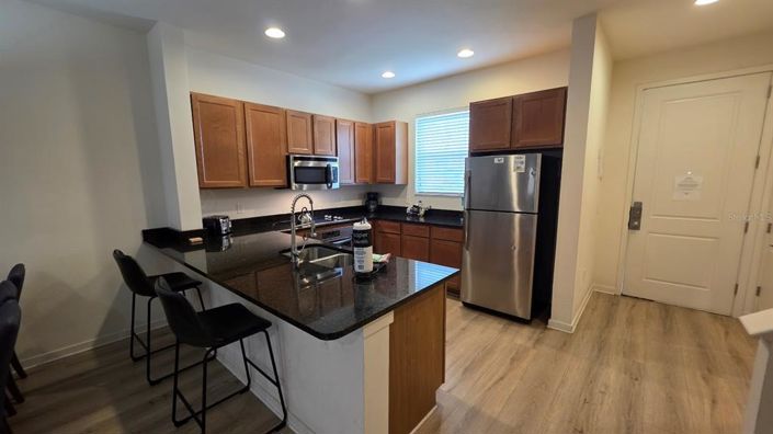 Image No.8-2 Bed Townhouse for sale