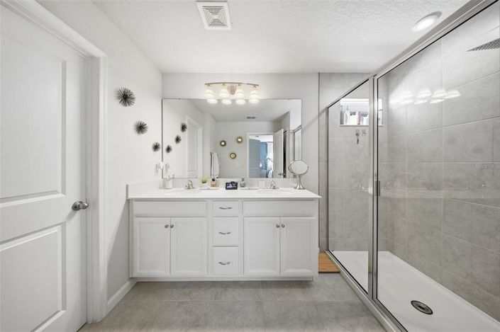 Image No.18-3 Bed House for sale