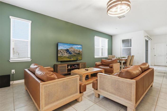 Image No.6-3 Bed House for sale