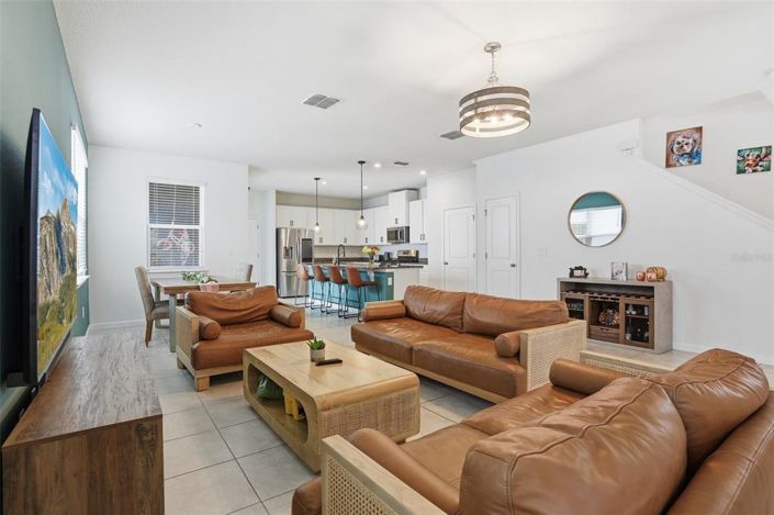 Image No.8-3 Bed House for sale