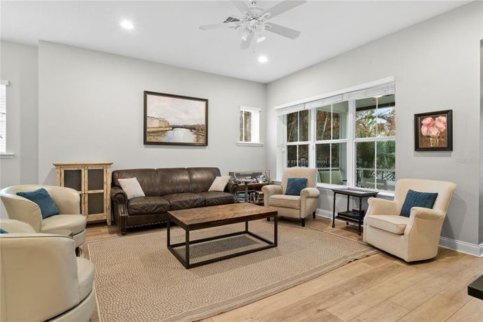 Image No.17-4 Bed House for sale