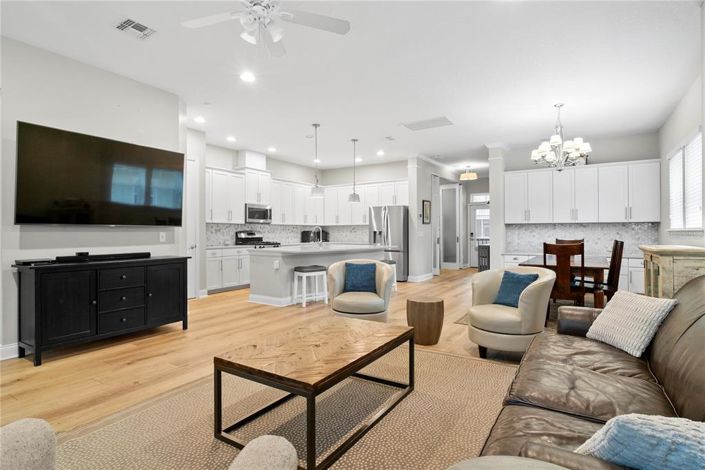 Image No.21-4 Bed House for sale