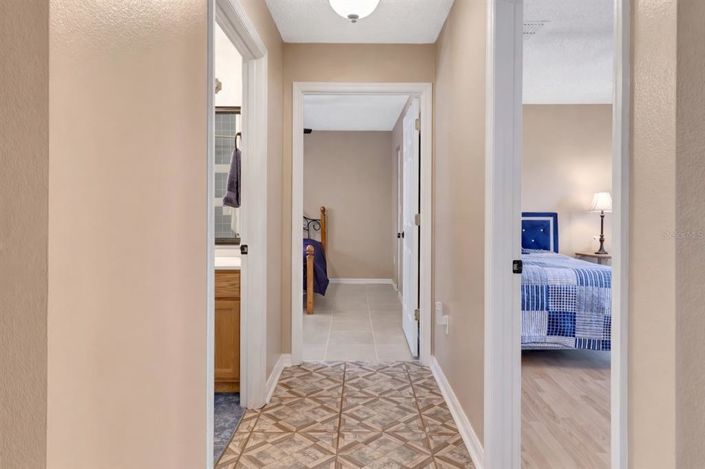 Image No.18-3 Bed House for sale