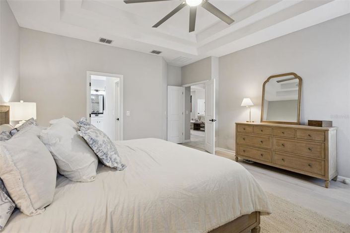 Image No.20-5 Bed House for sale