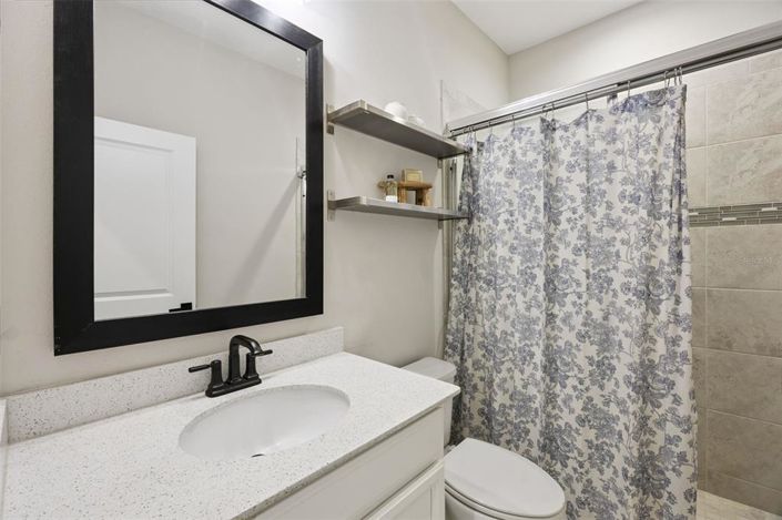 Image No.33-5 Bed House for sale