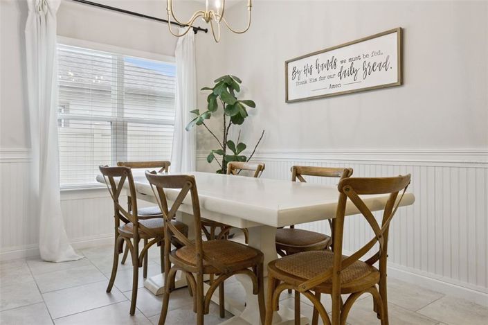 Image No.9-5 Bed House for sale